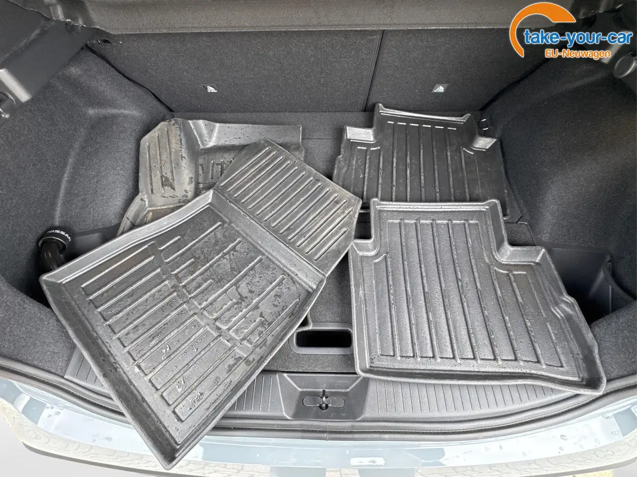 Nissan Qashqai QQ N-Connecta PANORAMA+beh.SCHEIBE+NAVI+AHK+ACC... — معرض صور السيارة 15