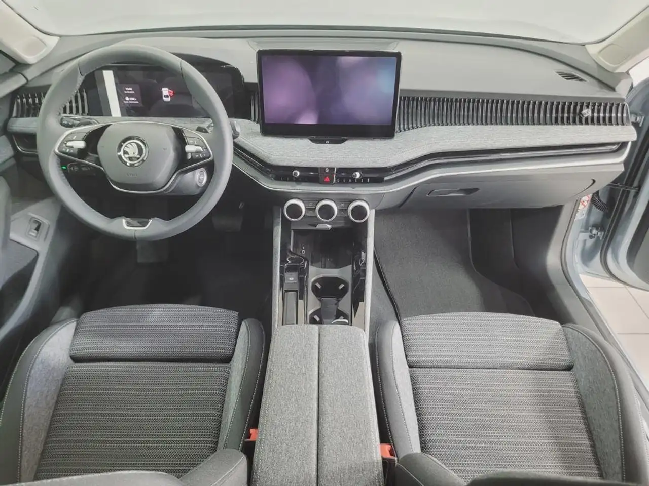 Skoda Superb 2.0 TDI Selection DSG 110kW — معرض صور السيارة 4