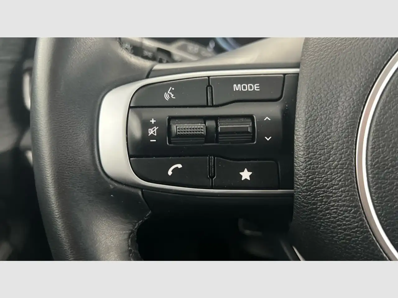 Kia Sportage 1.6 CRDi MHEV Drive 4x2 136 — معرض صور السيارة 33