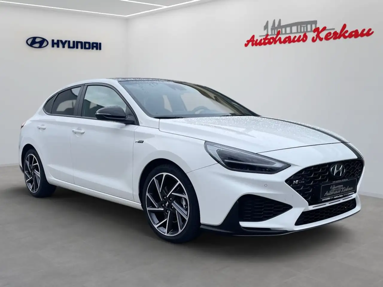 Hyundai i30 1.5 T-GDI Fastback 48V-Hybrid N-Line — Vehicle gallery 2