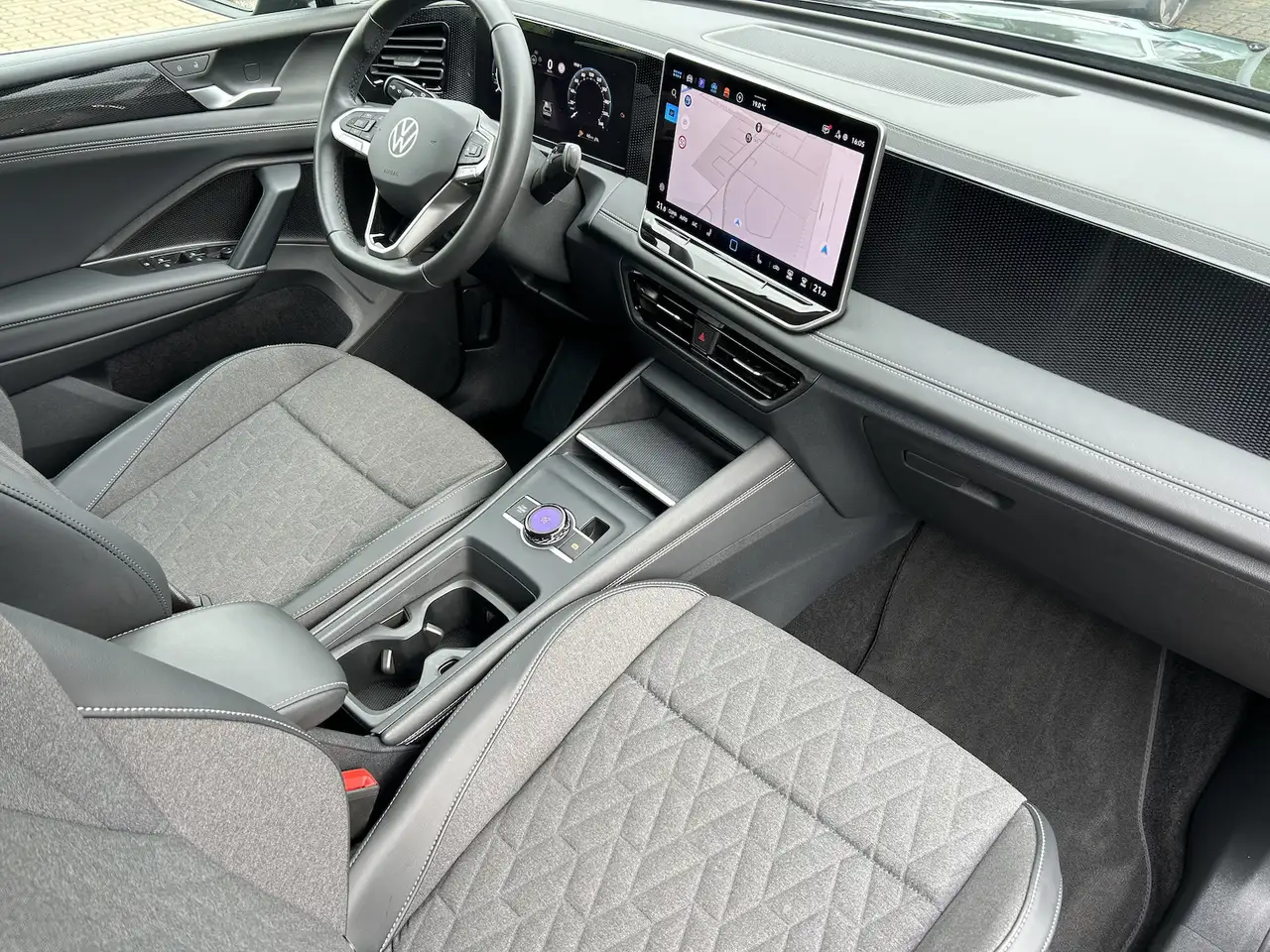 Volkswagen Tiguan 1.5 eTSI DSG Life*ACC*APP*VC*LED* — Galerie du véhicule 12