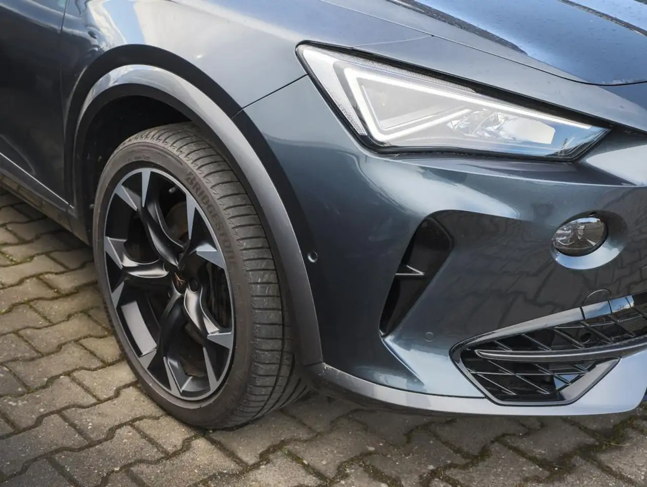 CUPRA Formentor VZ 2.0 TSI DSG Navi Kamera LED SiHz — معرض صور السيارة 3
