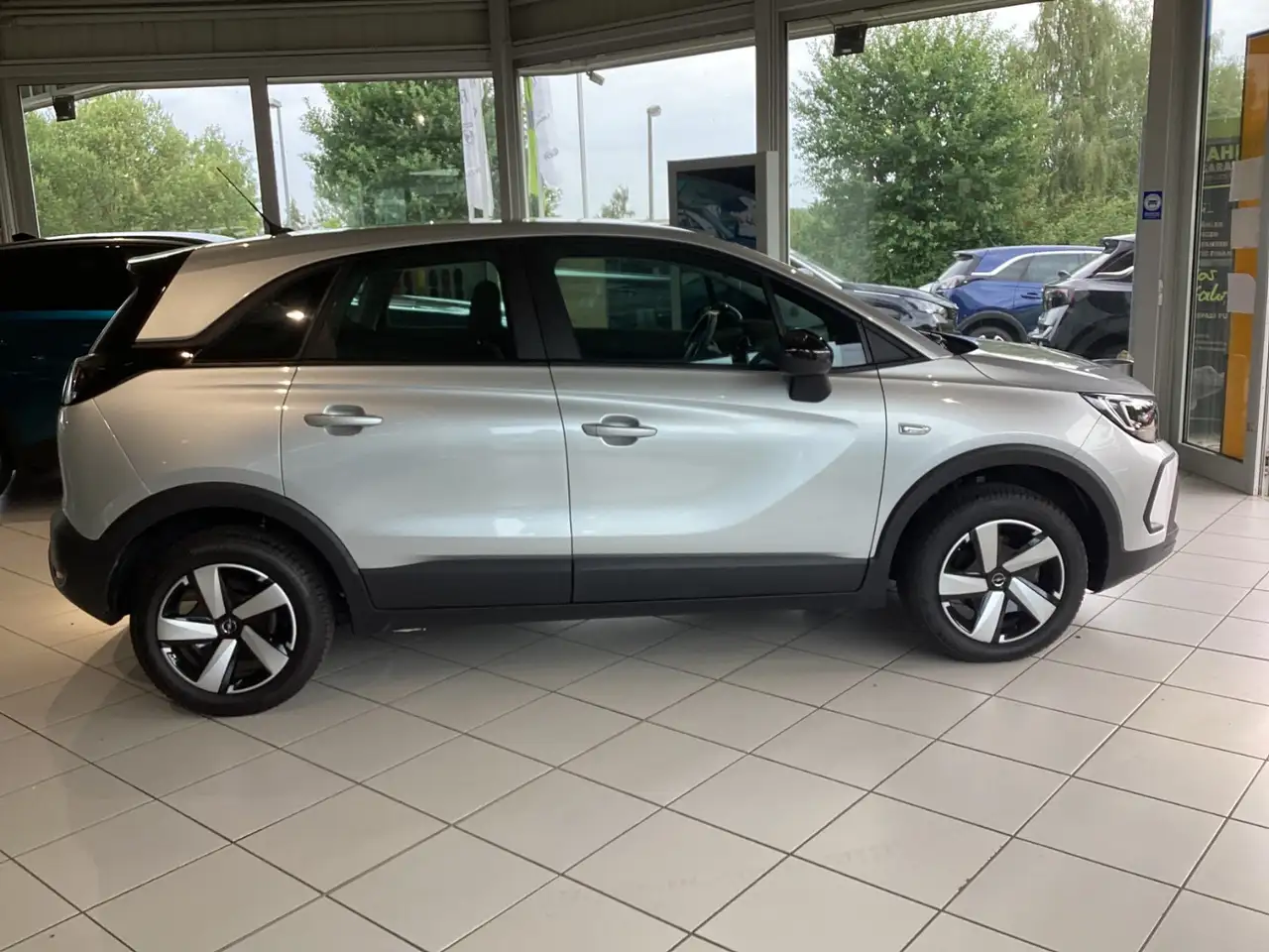 Opel Crossland 1.2 Turbo ENJOY LED+Klima+DAB+Navi — Vehicle gallery 8
