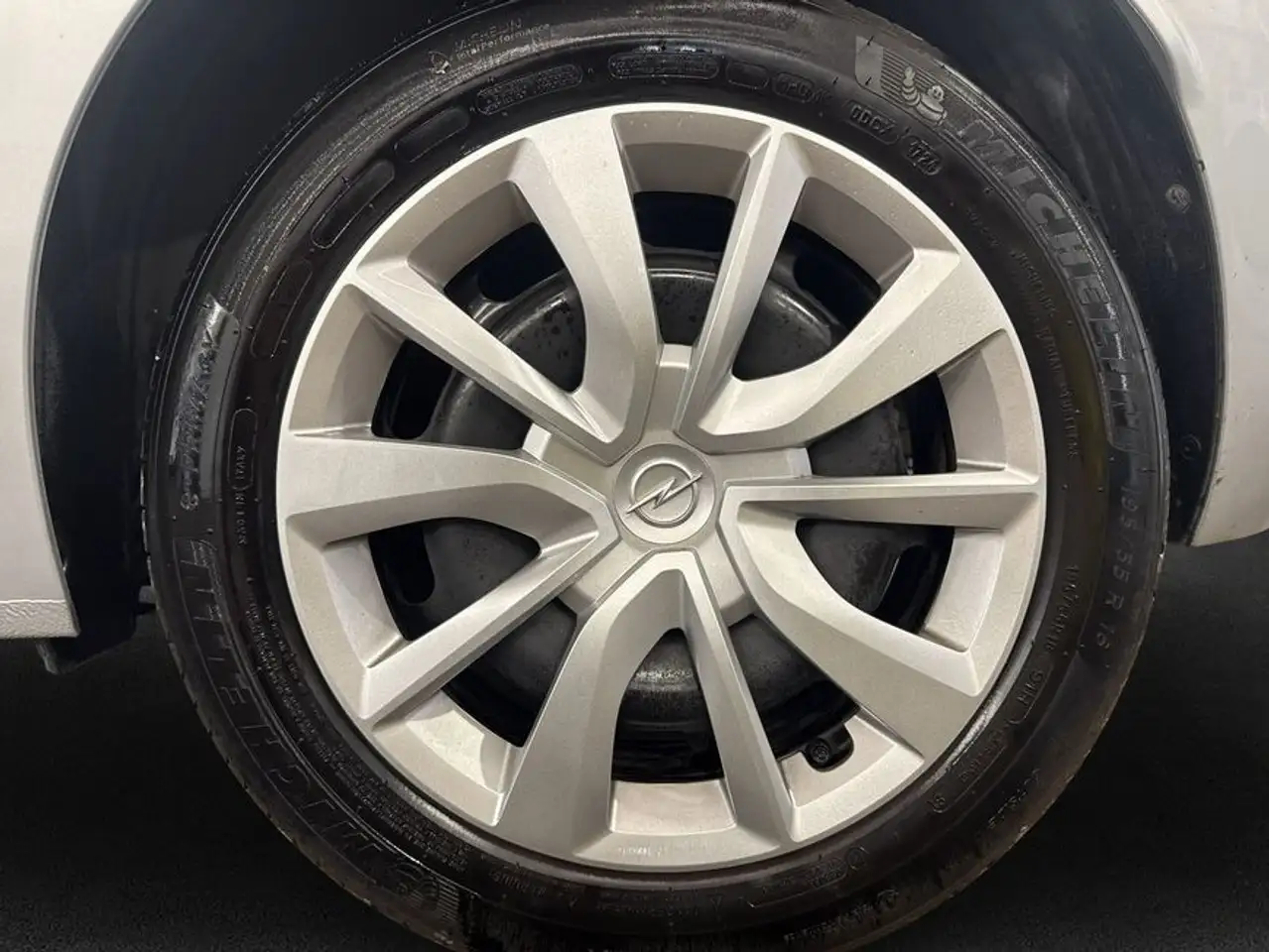 Opel Corsa 1.2 Direct Injection Turbo Automatik — Galerie du véhicule 6
