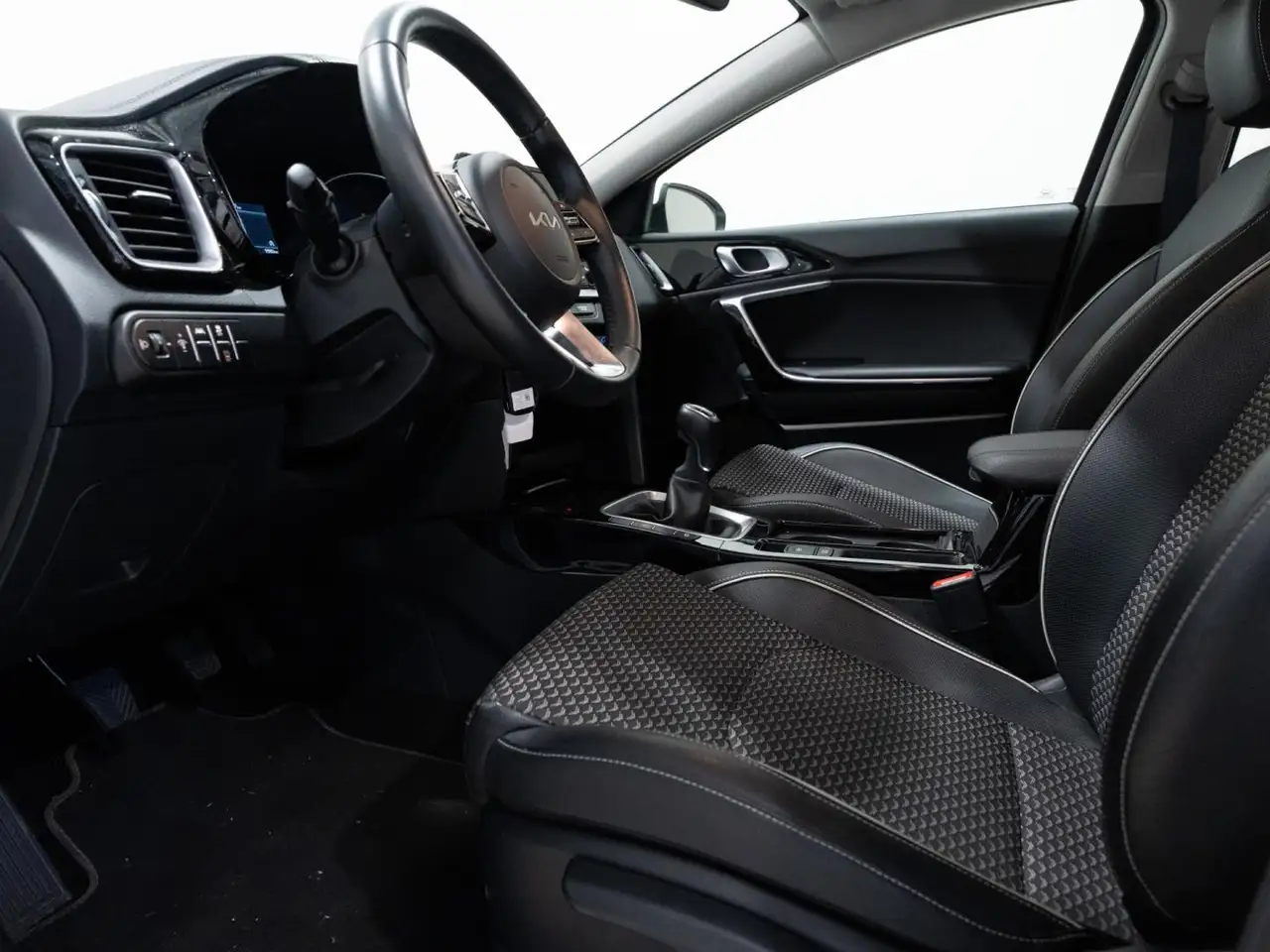 Kia XCeed 1.0 T-GDi Tech — معرض صور السيارة 10