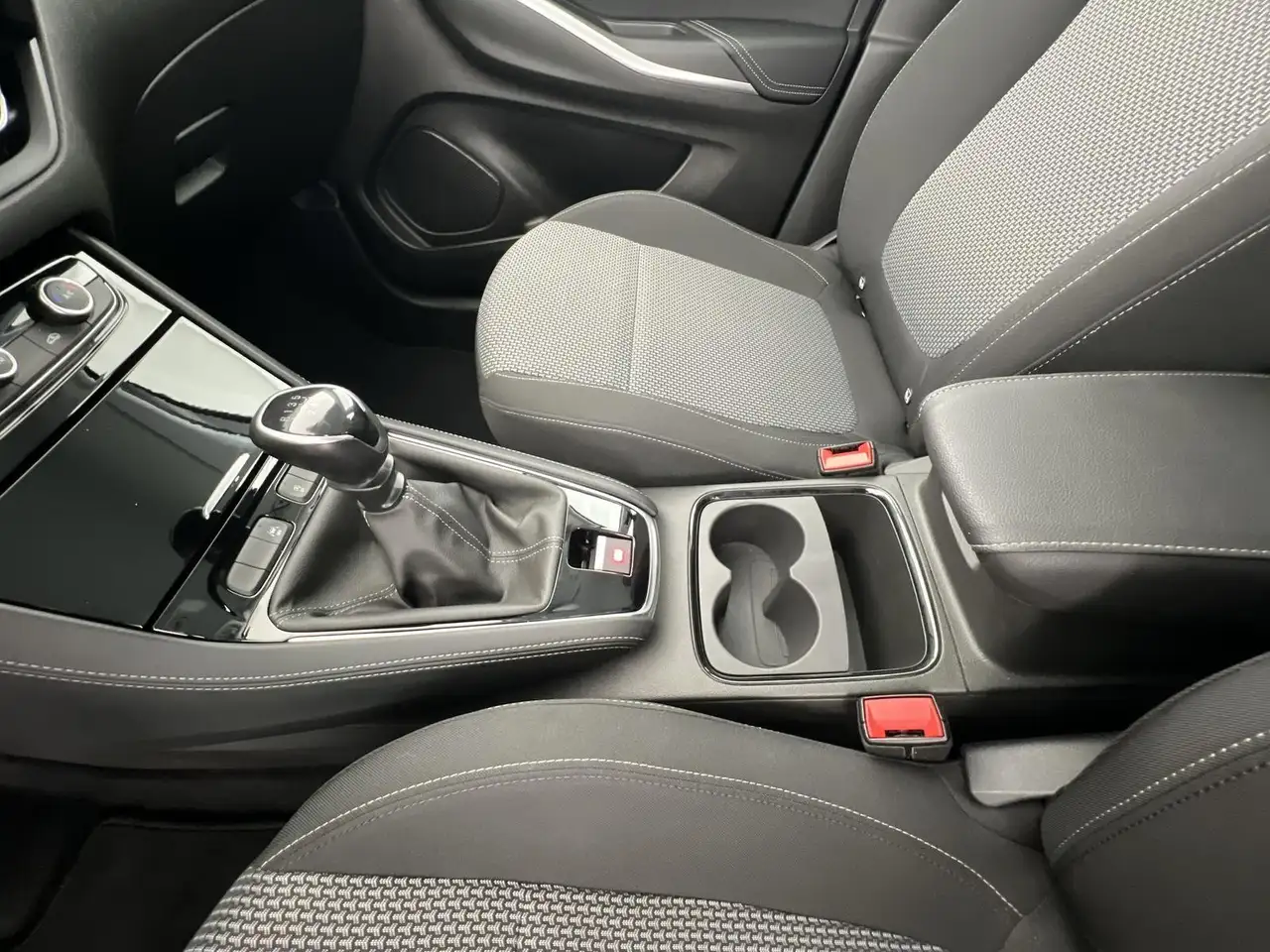 Opel Grandland Enjoy 1.2*PDC*Klima*Radio*uvm — Galería del vehículo 14