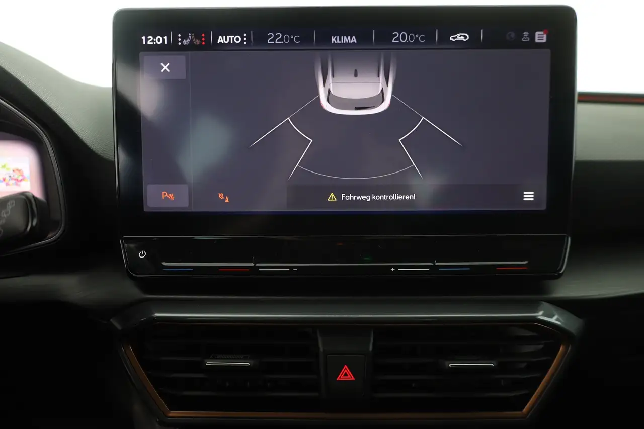 CUPRA Leon ST 2.0 TSI DSG VZ 4Drive LED Navi DAB ACC — Galerie du véhicule 26