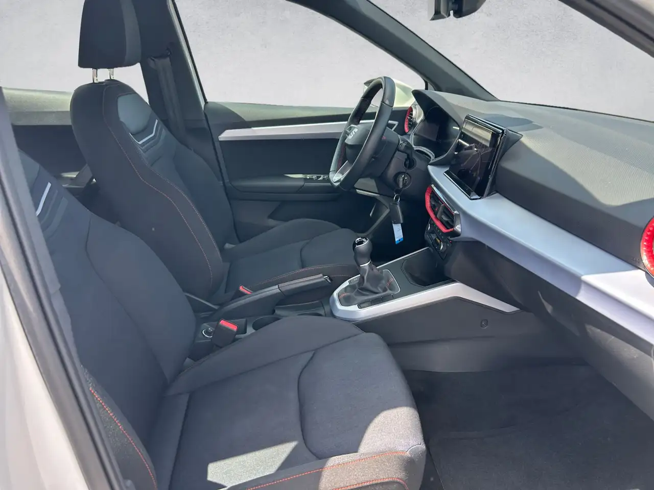 SEAT Arona FR 1.0TSI — Vehicle gallery 9