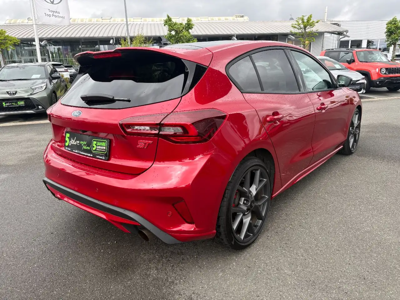 Ford Focus ST 2.3 EcoBoost X AHK, HUD, Kamera, 8-fach — معرض صور السيارة 4