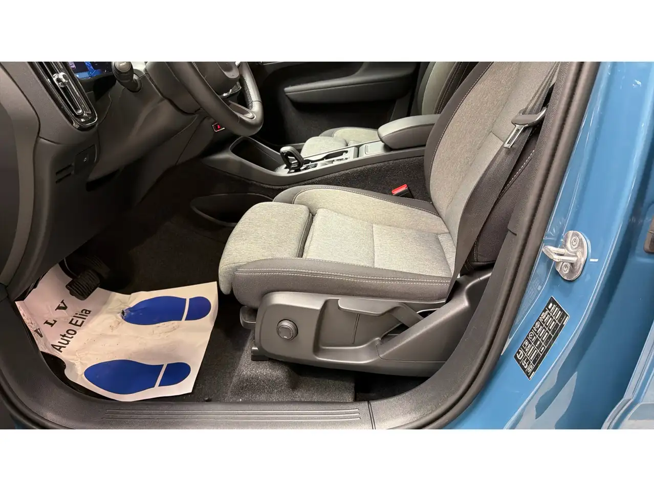 Volvo XC40 B3 Core Aut. — Vehicle gallery 27