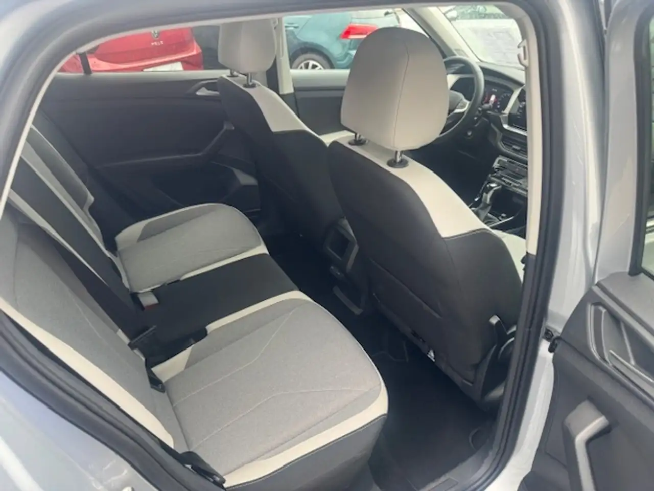 Volkswagen T-Cross 1.0 TSI DSG Style — Vehicle gallery 11