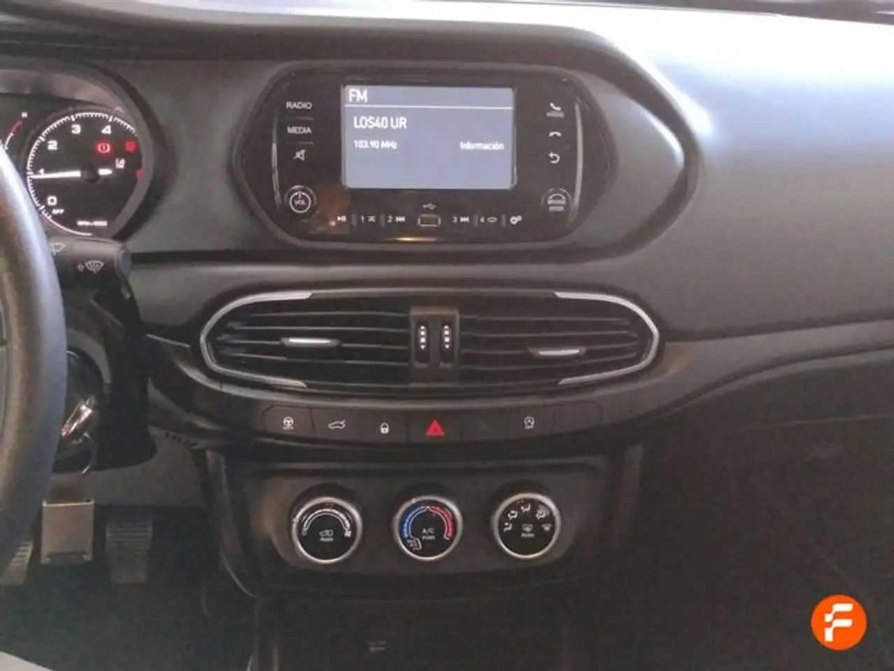 Fiat Tipo Sedán Diésel 1.6 96kW (130CV) manual 6v — Galería del vehículo 8