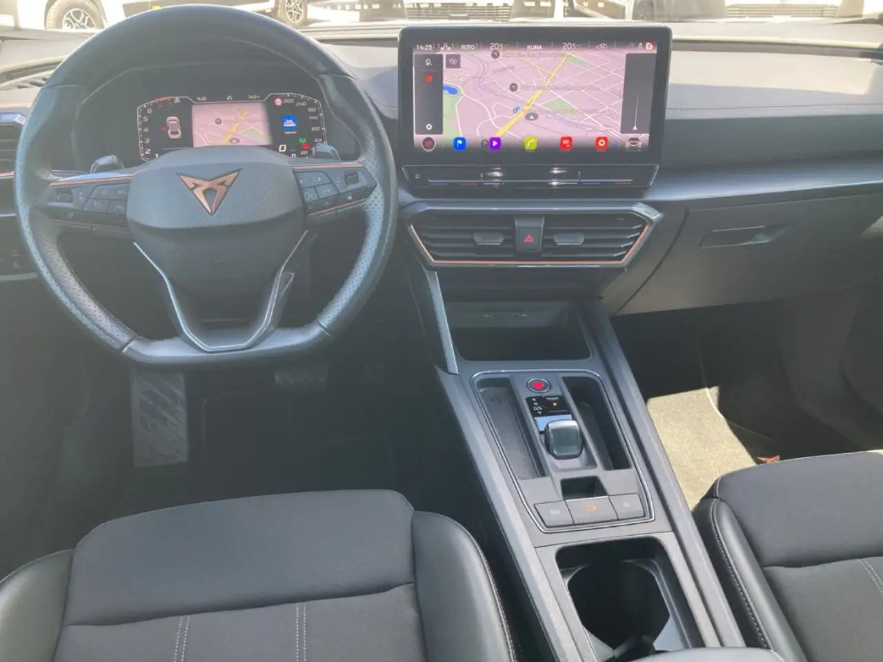 CUPRA Formentor 1.5 TSI DSG MATRIX+BEATS+AHK+KAMERA — Vehicle gallery 14