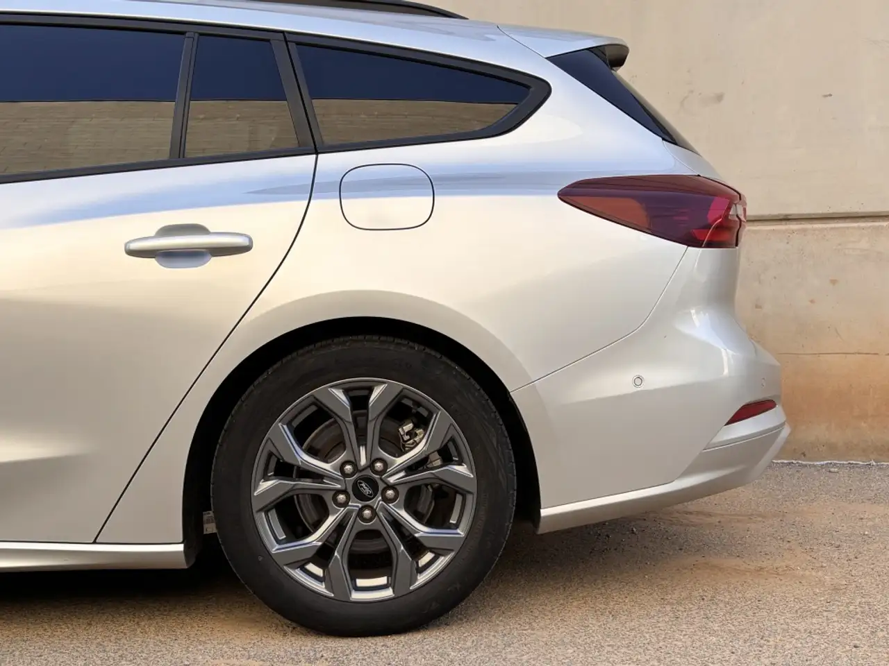 Ford Focus Sportbreak 1.0 Ecoboost MHEV ST-Line 125 — Vehicle gallery 39