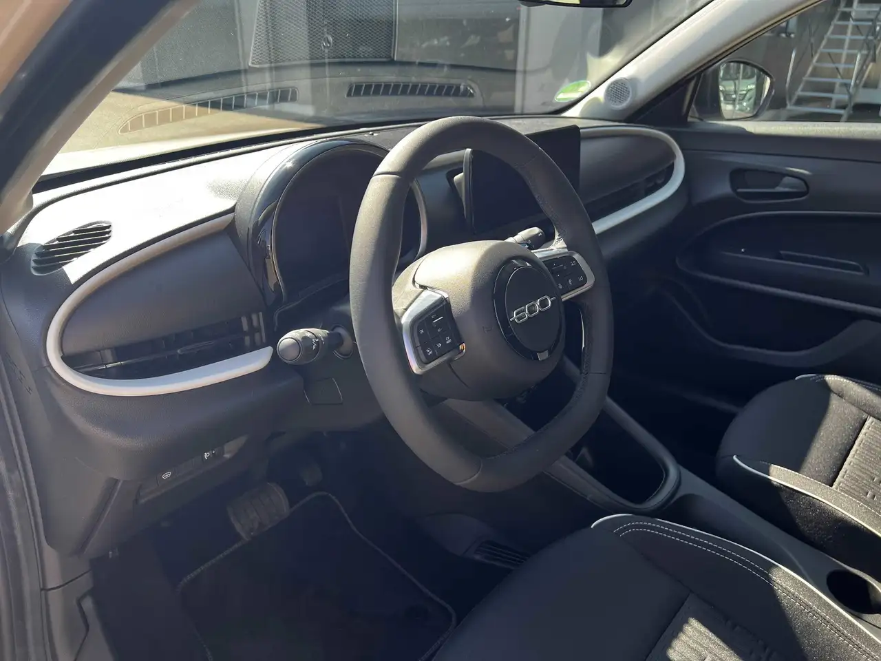 Fiat 600 Mild Hybrid 1.2 DCT — Galería del vehículo 6