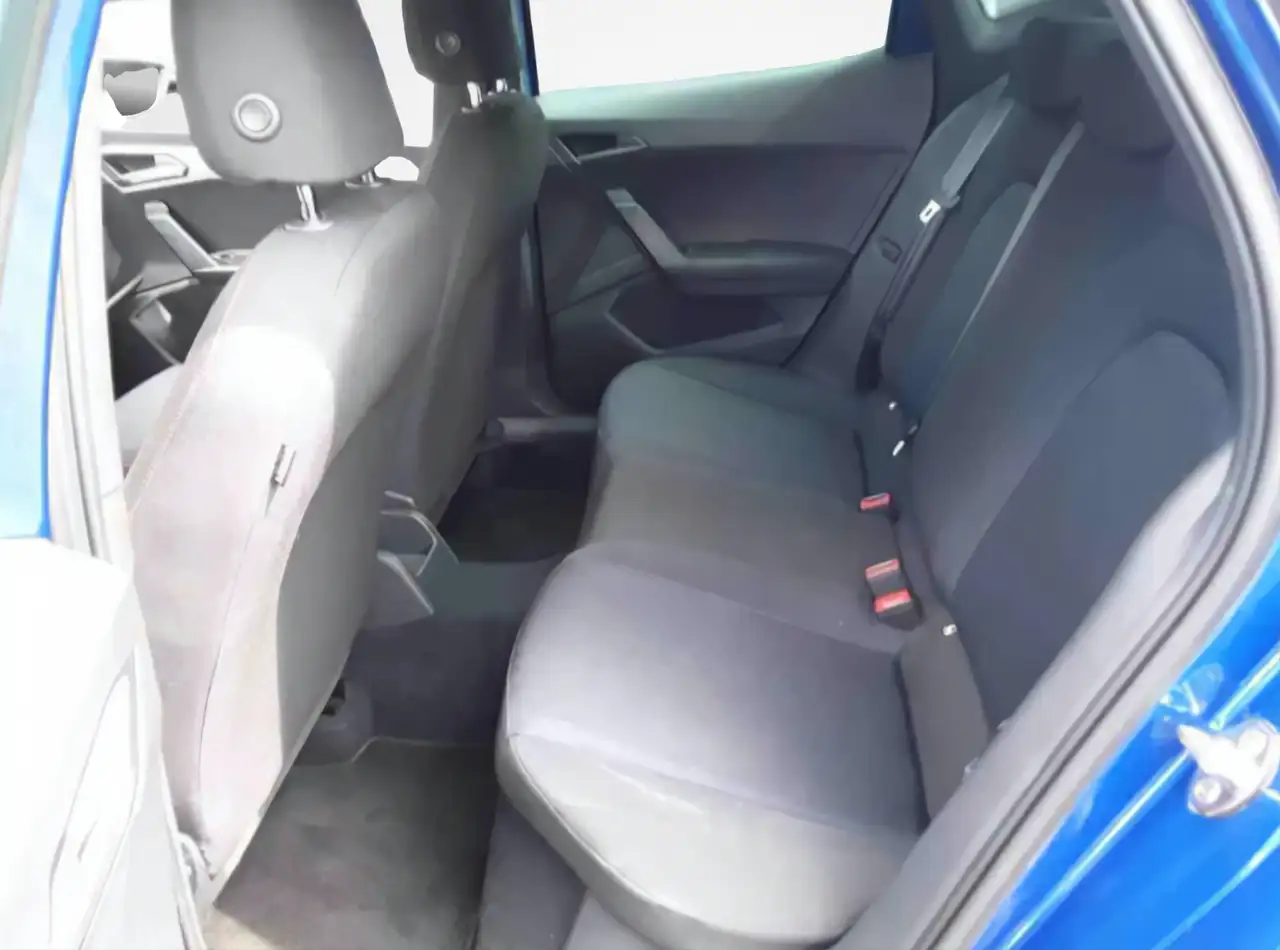 SEAT Ibiza 1.0 TSI FR — معرض صور السيارة 9