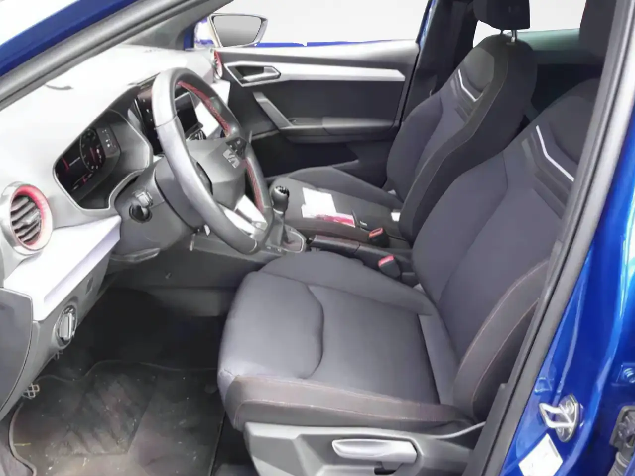 SEAT Ibiza 1.0 TSI FR — معرض صور السيارة 6