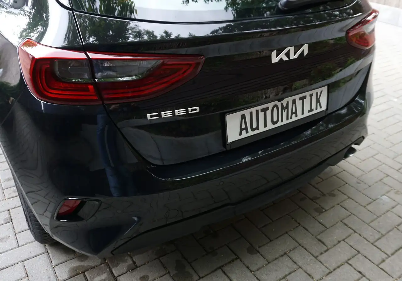 Kia Ceed / cee'd Klimaaut Kamera SHZ AppleCarplay — Vehicle gallery 4
