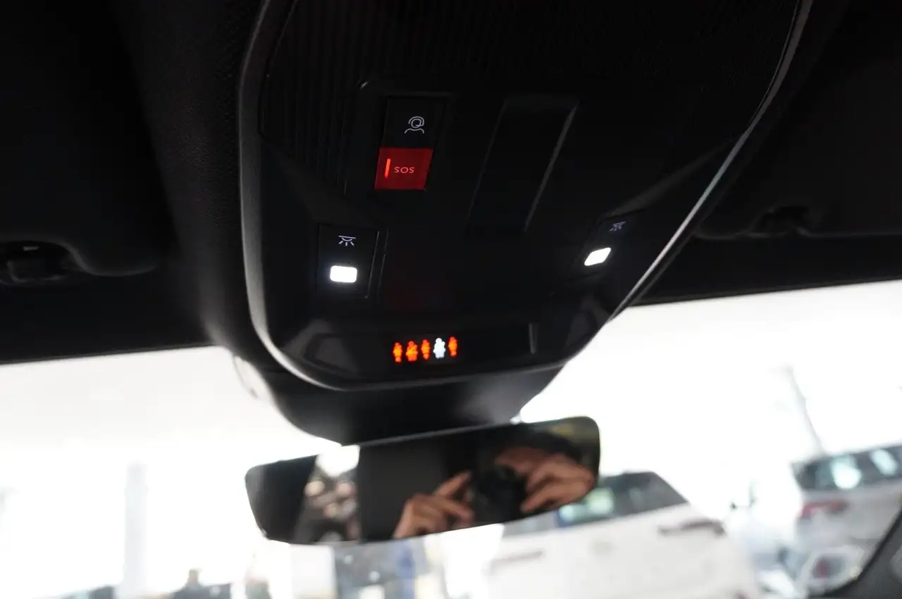 Opel Astra L Lim. 1.6 HYBRID GS SPORT NAVI/360°/SPORT — معرض صور السيارة 39