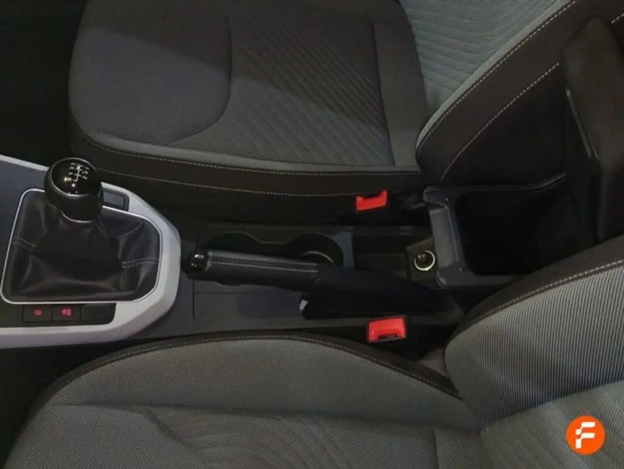 SEAT Ibiza 1.0 TSI S&S Special Edition 115 — معرض صور السيارة 24