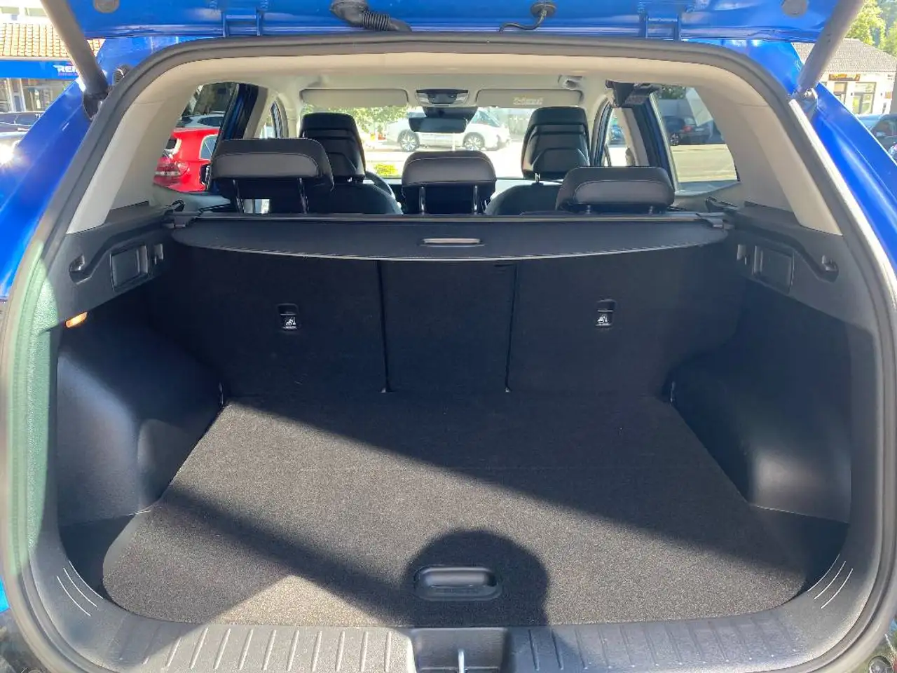 Kia Sportage 1.6T 48V 2WD DCT SPI — Galería del vehículo 9