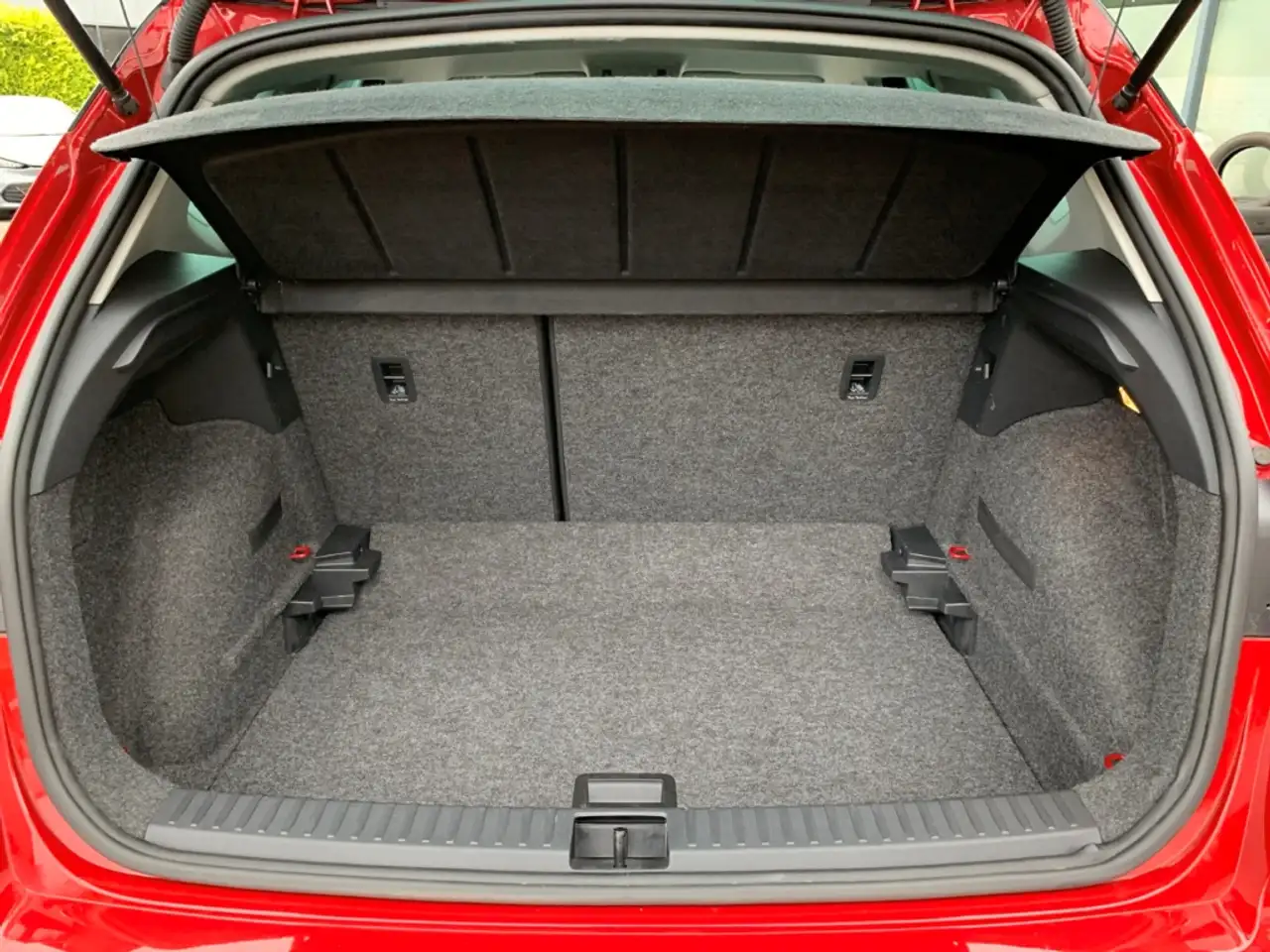 SEAT Arona Edition 1.0 TSI DSG Style AHK+SHZ+NAVI+LED — Vehicle gallery 12