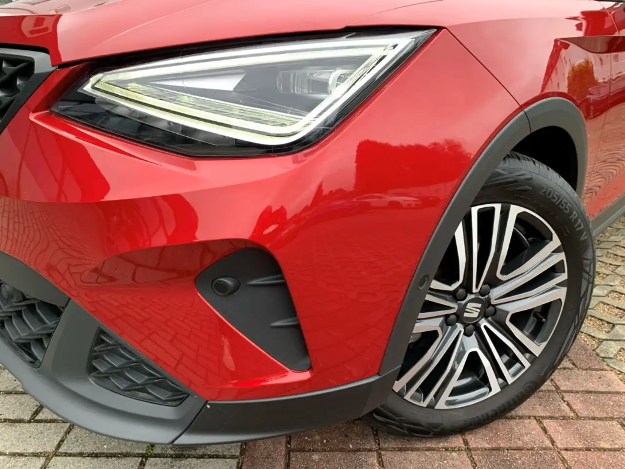 SEAT Arona Edition 1.0 TSI DSG Style AHK+SHZ+NAVI+LED — Vehicle gallery 24