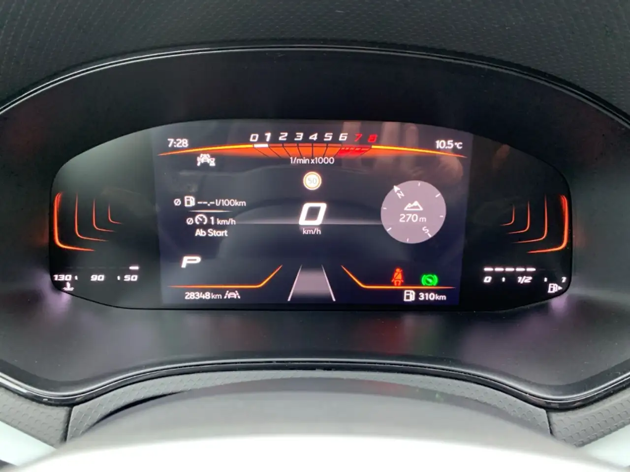 SEAT Arona Edition 1.0 TSI DSG Style AHK+SHZ+NAVI+LED — Vehicle gallery 16