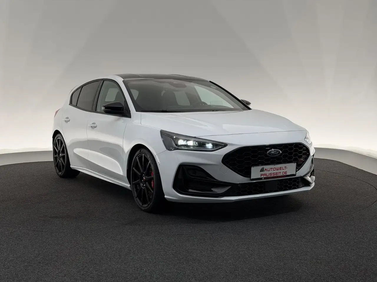Ford Focus *ST X*LED-TRACK-B&O-ACC-R.KA-BREMBO-RECARO — Horb