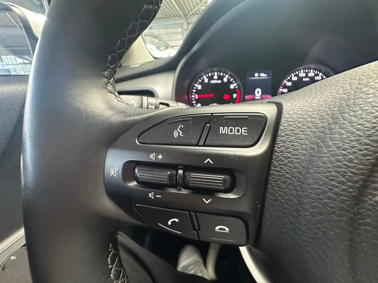 Kia Stonic 1.0 Benzin "Vision" *Navi* *Carplay* *SHZ/LHZ* — معرض صور السيارة 19