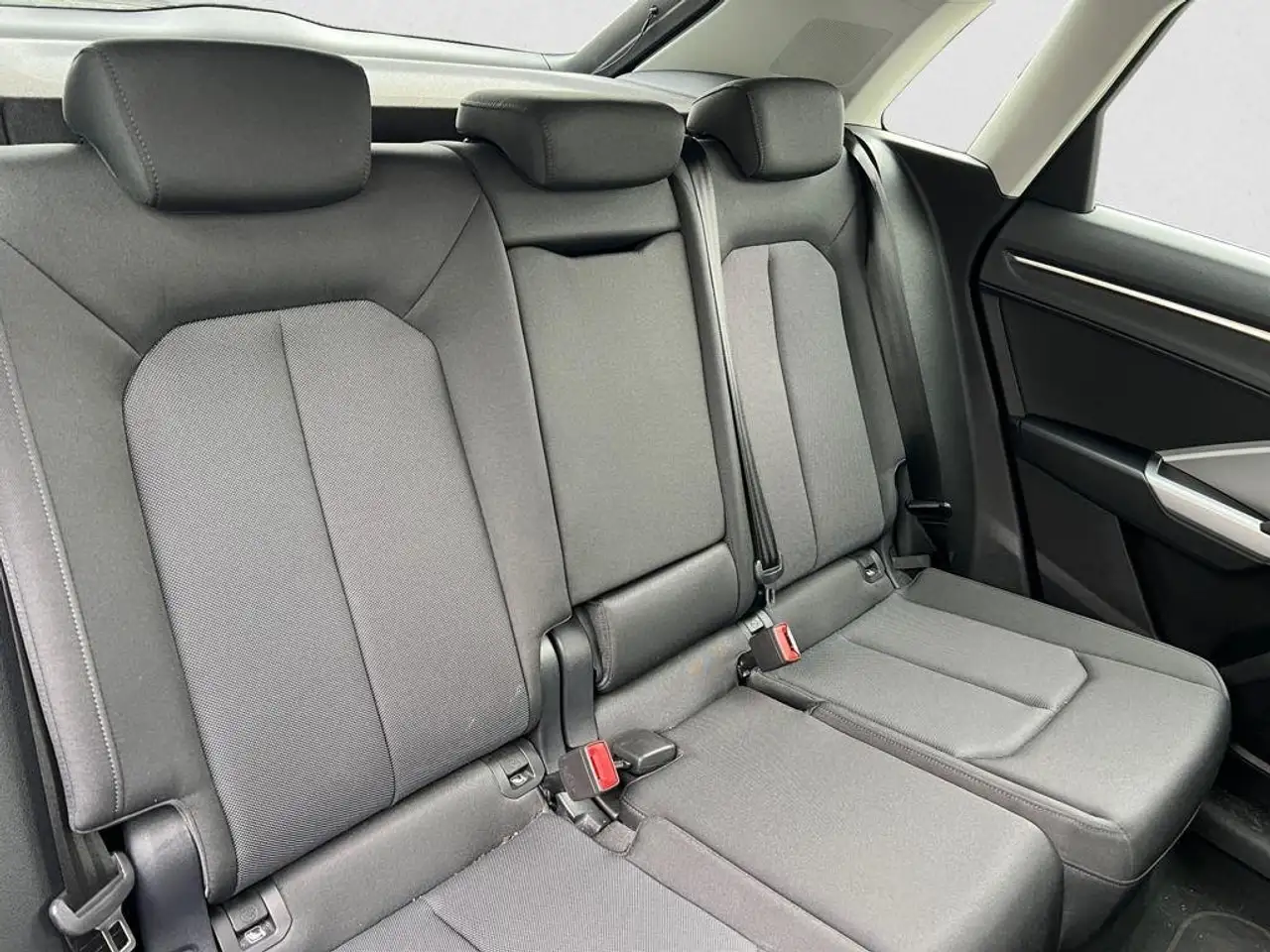 Audi Q3 45 TFSIe Advanced S-tronic — Galerie du véhicule 8