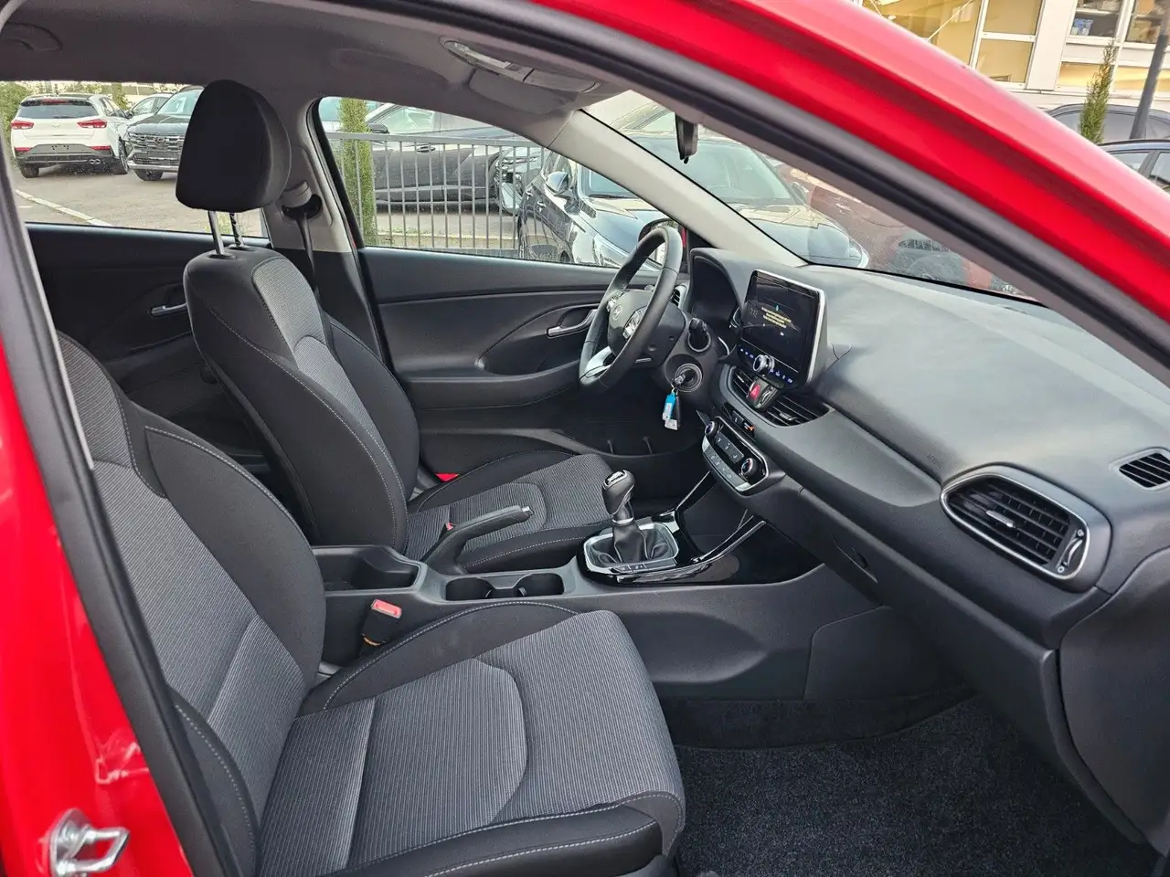 Hyundai i30 1.0 T-GDI Family — Vehicle gallery 6