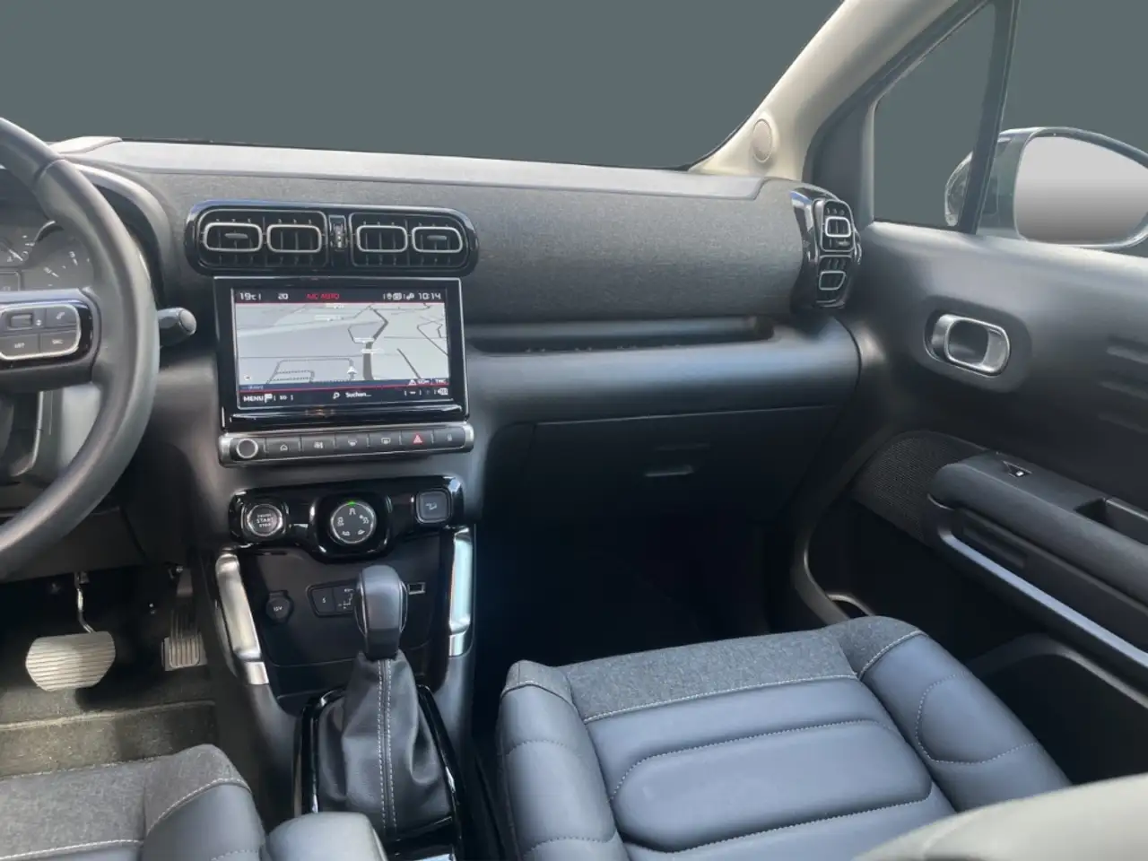 Citroen C3 Aircross HUD Navi LED Dyn. Kurvenlicht Apple CarPlay Androi — Galería del vehículo 13
