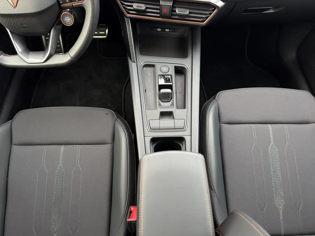 CUPRA Formentor 2.0 TSI DSG 4Drive VZ DCC AHK*VIRTUAL*NAVI*LED*... — Galerie du véhicule 15