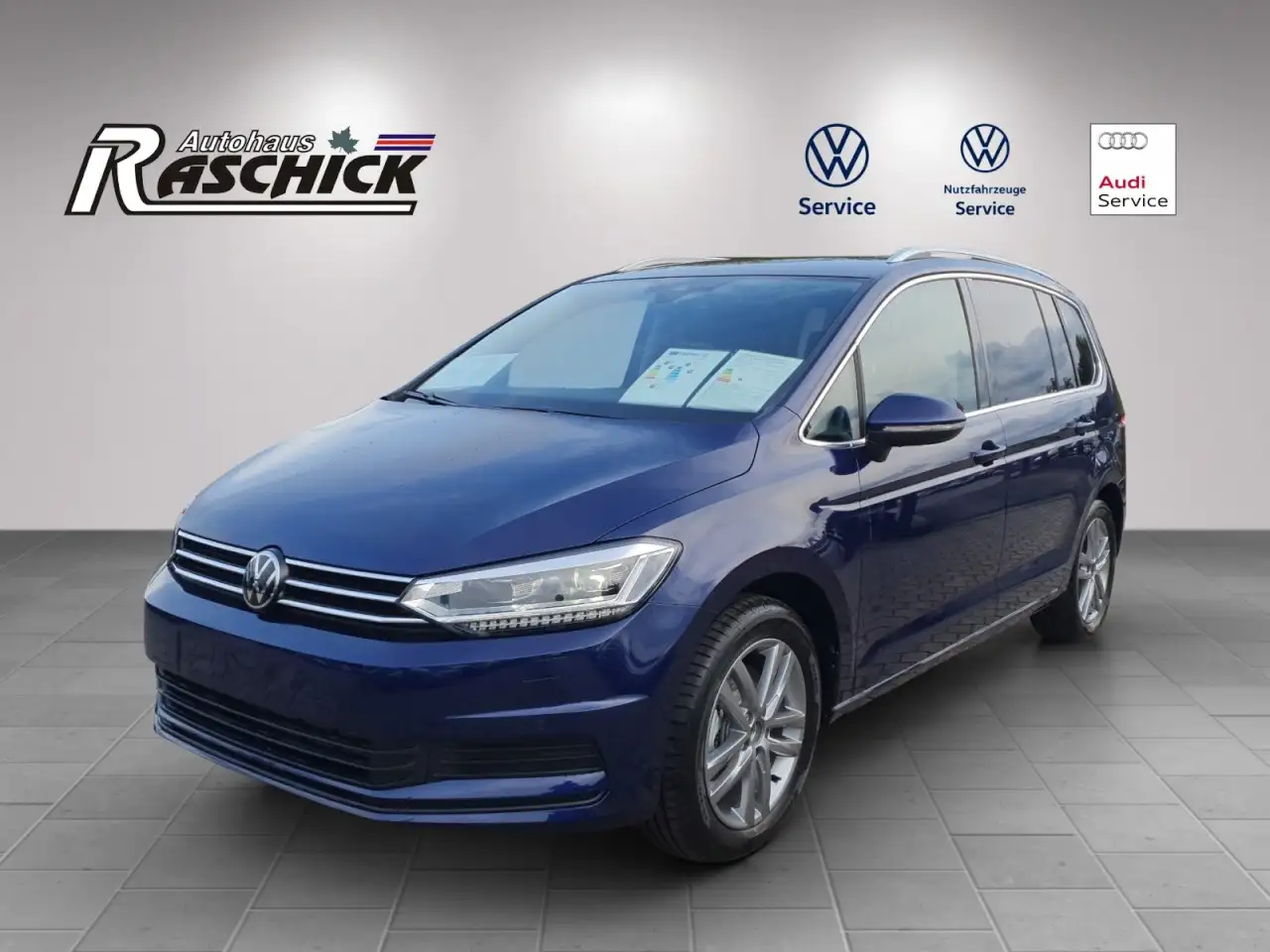 Volkswagen Touran Comfortline 1.5 TSI DSG Navi ACC Kamera Klima — Galería del vehículo 2