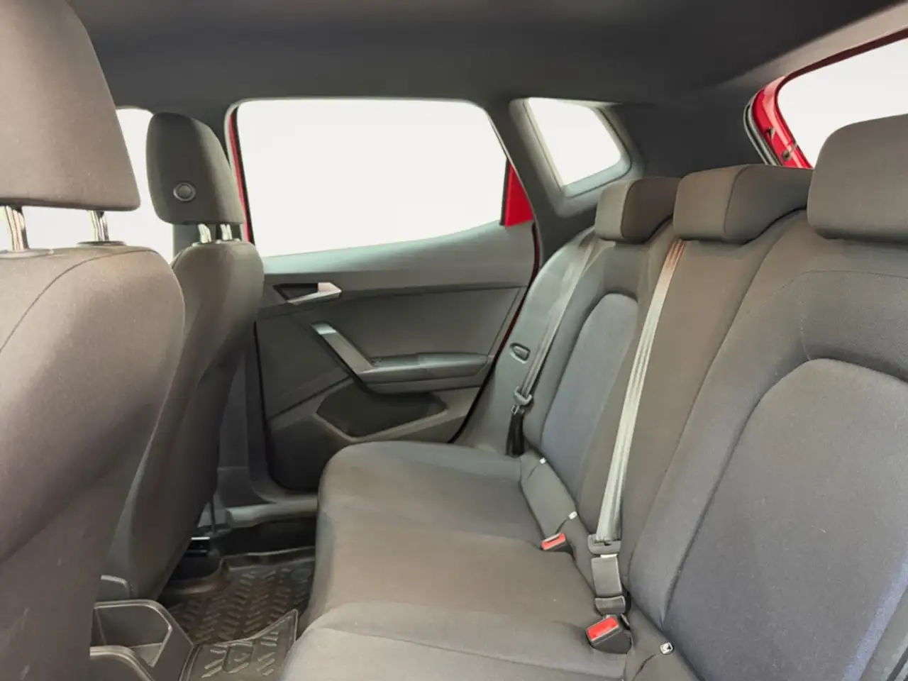 SEAT Arona FR ALLWETTER NAV LED DIG-DISPLAY TEMPOMAT APPLE/AN — معرض صور السيارة 12