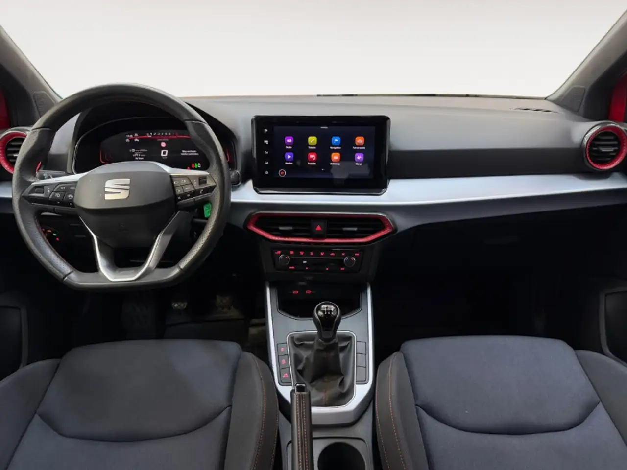 SEAT Arona FR ALLWETTER NAV LED DIG-DISPLAY TEMPOMAT APPLE/AN — معرض صور السيارة 13
