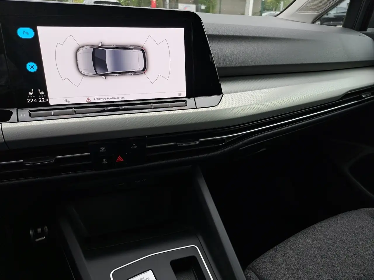 Volkswagen Golf VIII Move 1.0 eTSI DSG 3,99% APP GJ-REIF PDC LED — معرض صور السيارة 14