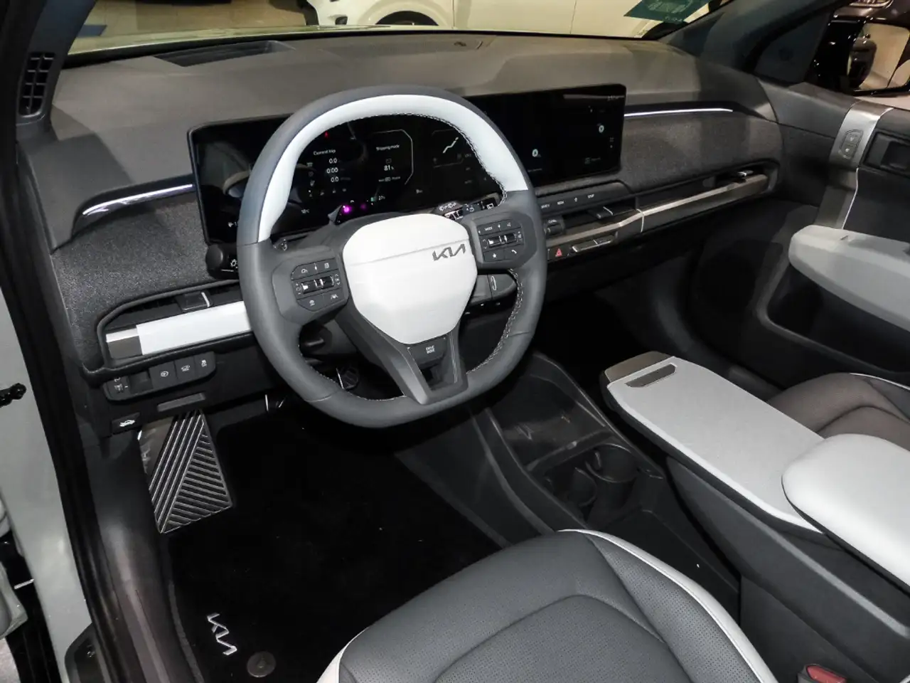 Kia EV3 GT-line 81kwh DriveWise Park Pro Komfort — معرض صور السيارة 5