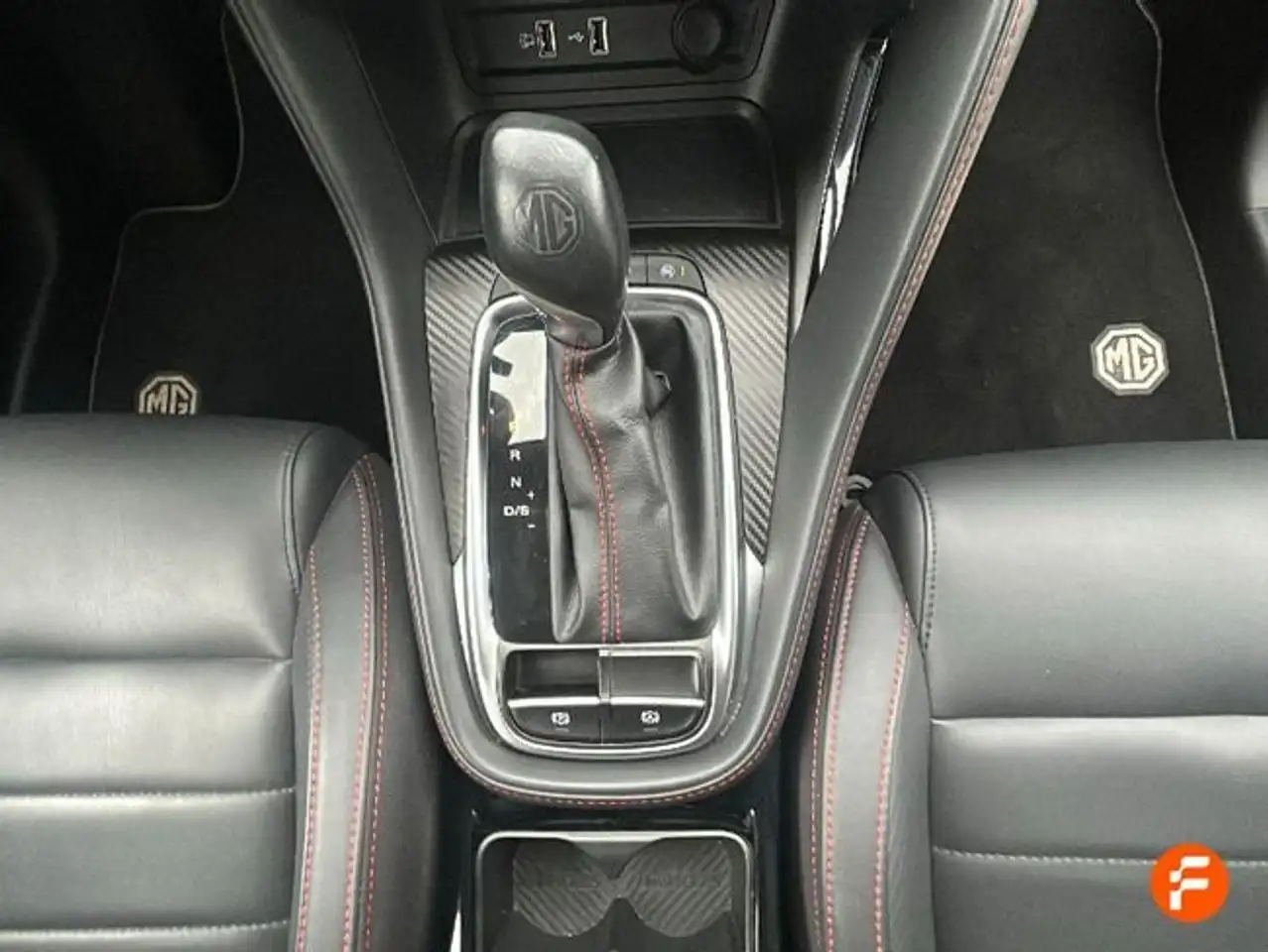 MG ZS 1.0T Luxury Auto — Galería del vehículo 27