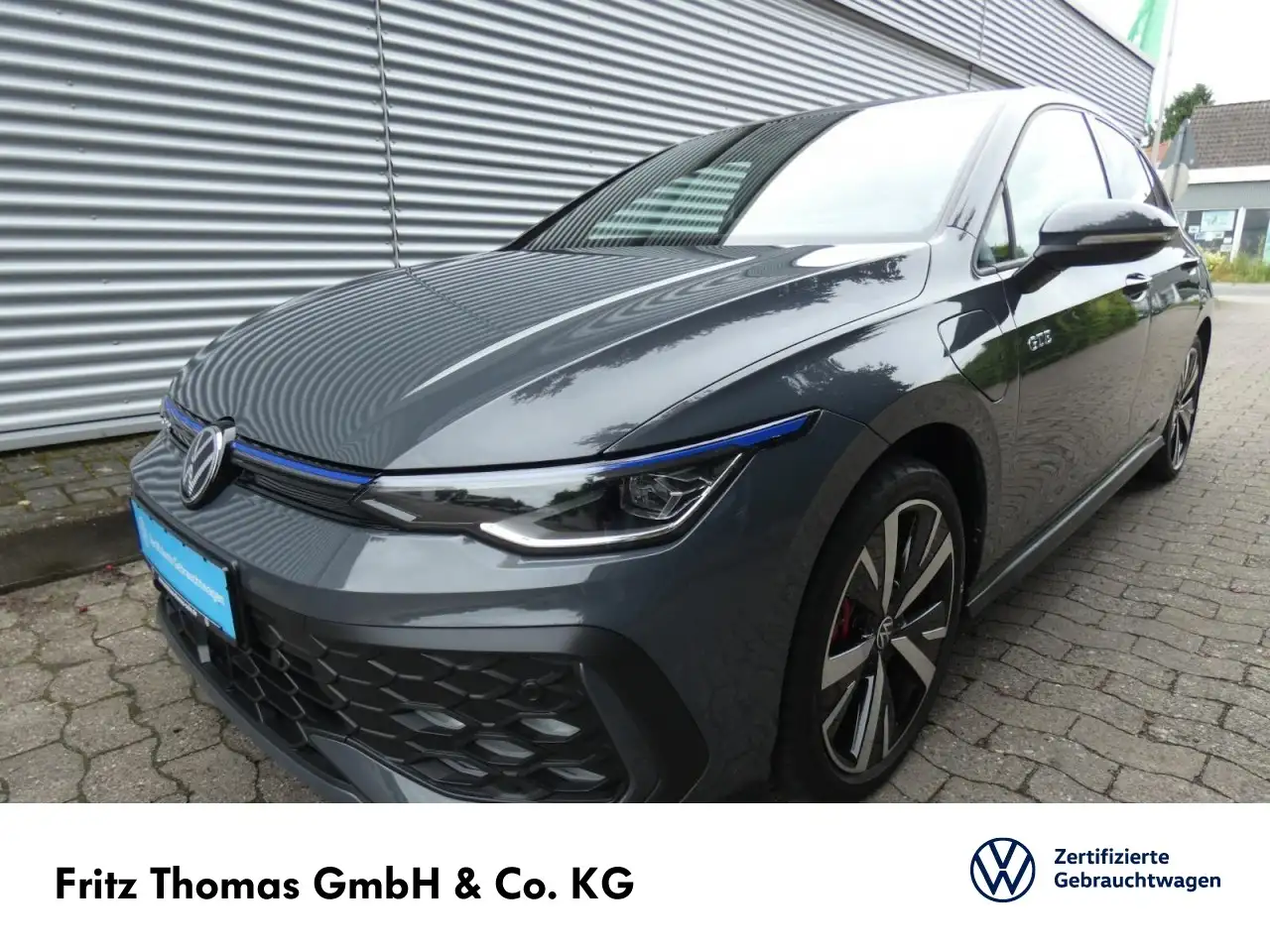 Volkswagen Golf VIII 1.5 TSI DSG GTE Navi AHK LED-Matrix HuD — Galería del vehículo 2