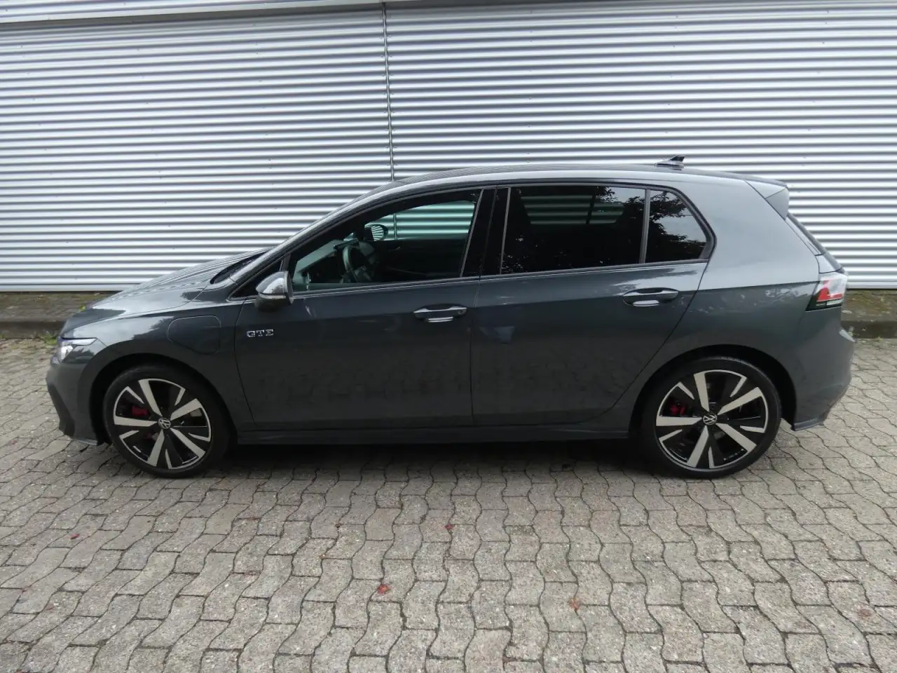 Volkswagen Golf VIII 1.5 TSI DSG GTE Navi AHK LED-Matrix HuD — Galería del vehículo 11
