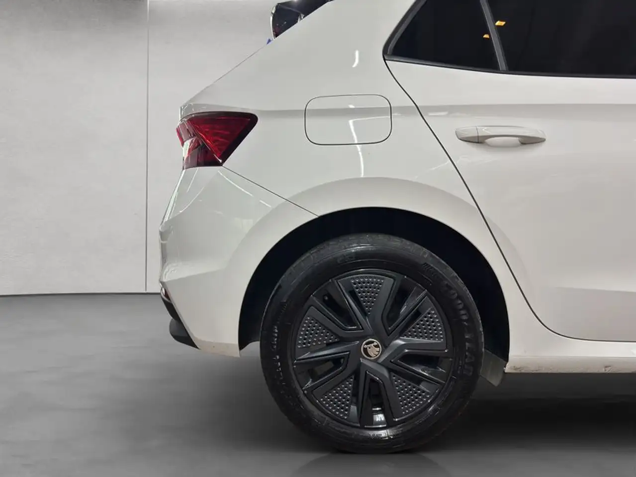 Skoda Fabia 1.0 MPI Selection — Galería del vehículo 25