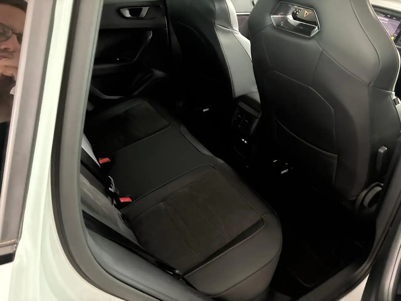 CUPRA Ateca 1.5 TSI DSG LED NAVI KAMERA ELKT. KLAPPE — معرض صور السيارة 26