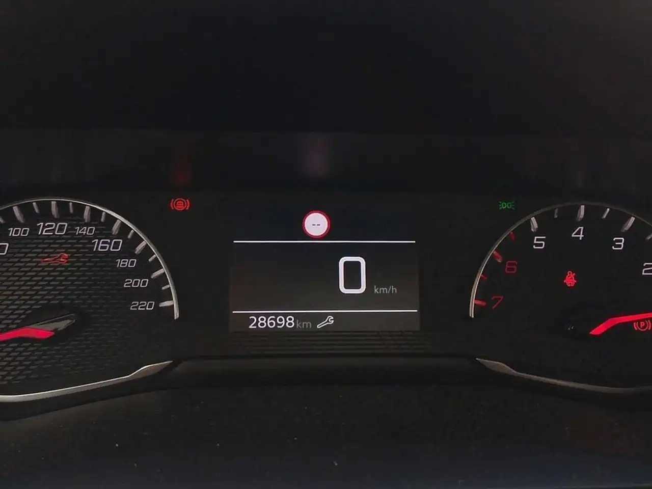 Peugeot 208 1.2 Puretech S&S Active 75 — معرض صور السيارة 15
