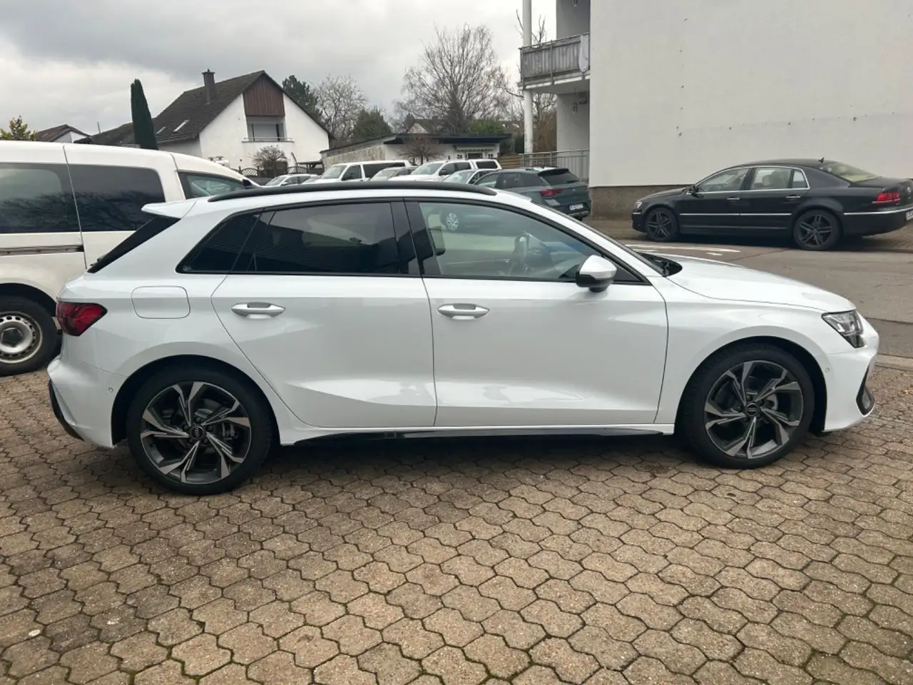 Audi A3 Sportback 35 TFSI S line Navi ACC SOUND — Galerie du véhicule 8