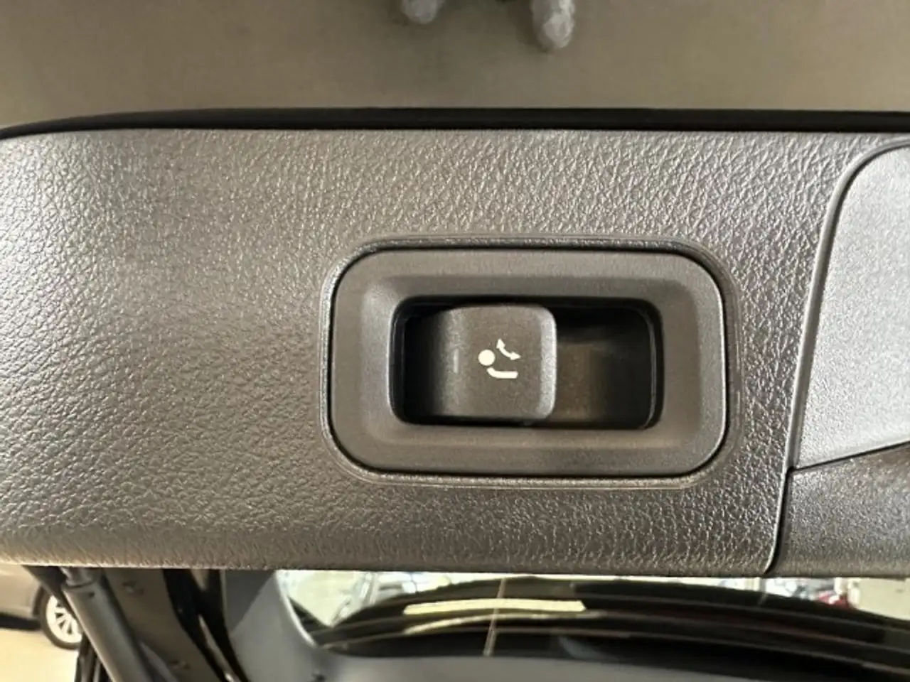 Mercedes-Benz B 180 +Progressive+MULTIBEAM+2xMemory+AHK++Winter-P.+Ver — معرض صور السيارة 19