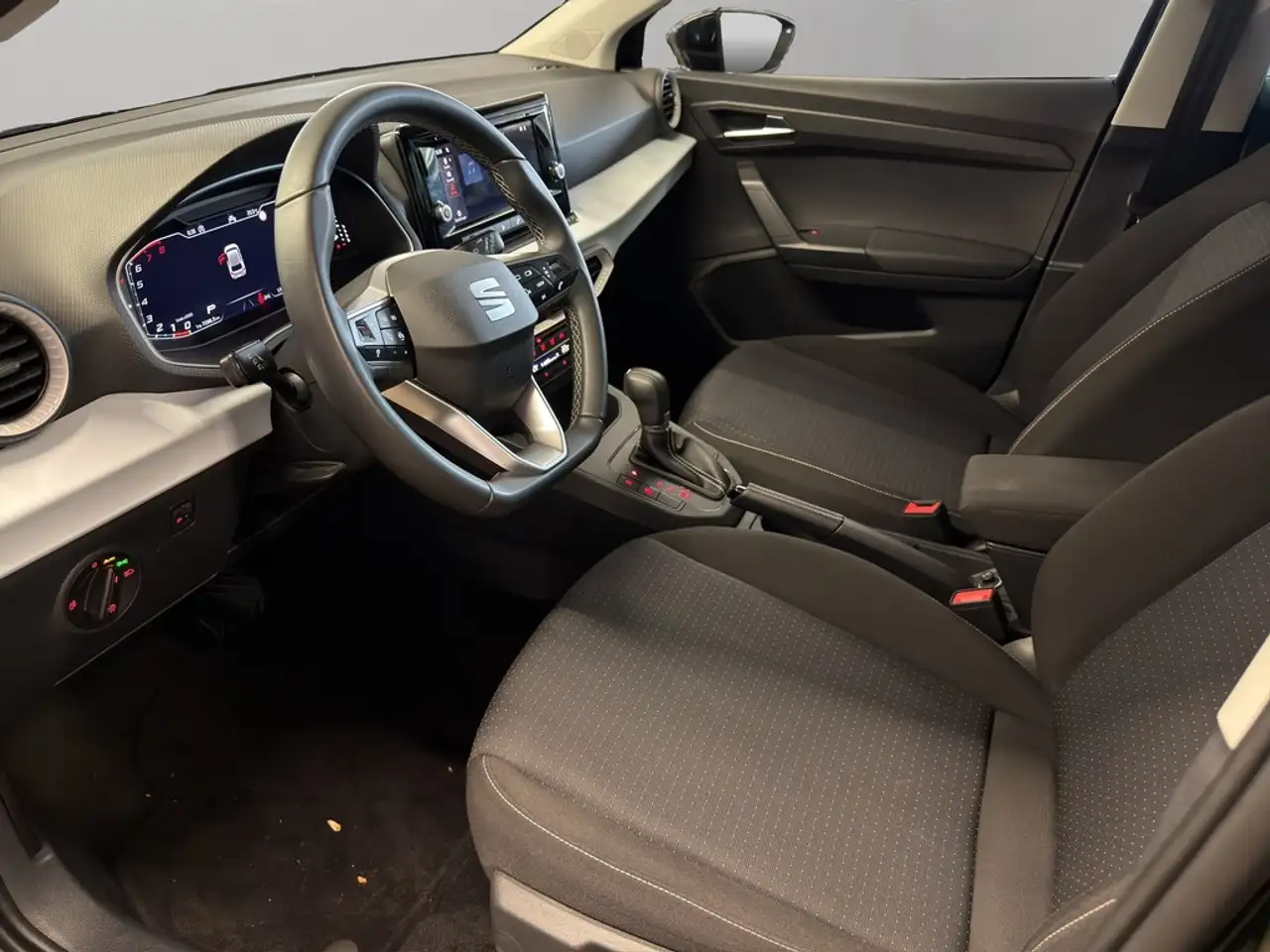 SEAT Ibiza 1.0 TSI Automatik Style Edition PDC Kamera SzHz... — معرض صور السيارة 11