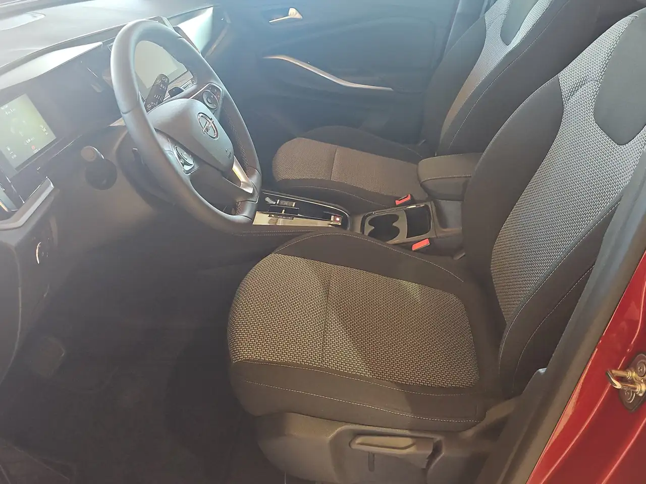Opel Grandland 1.2 Turbo Enjoy AHK+LED+2xKlima+KlimaA — Vehicle gallery 8