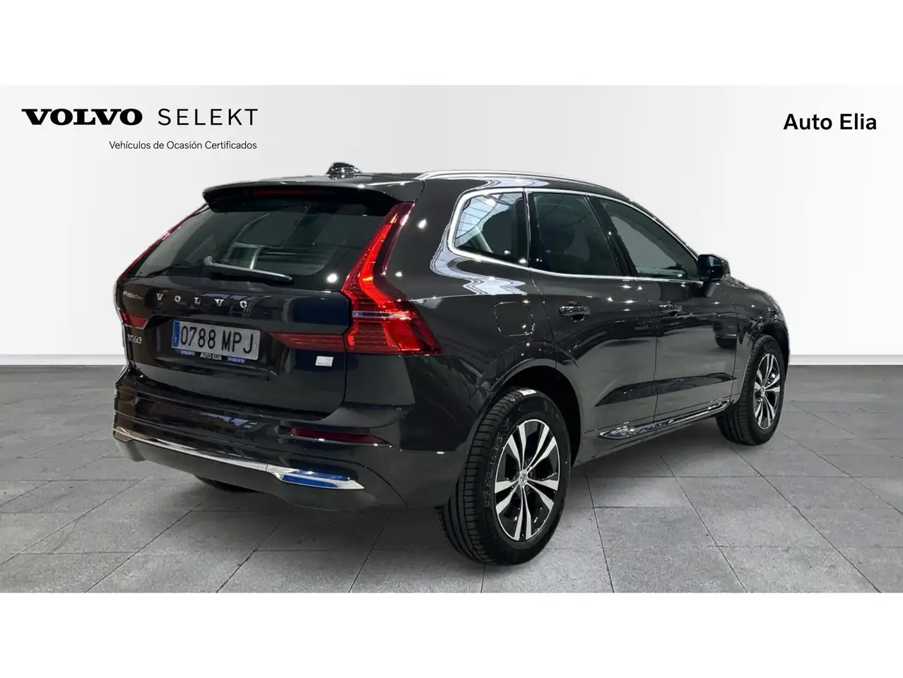 Volvo XC60 T6 Recharge Core — معرض صور السيارة 7